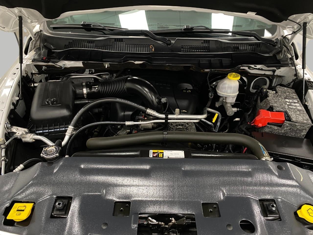 2018 RAM 1500 CREW CAB PICKUP - SHORT BED