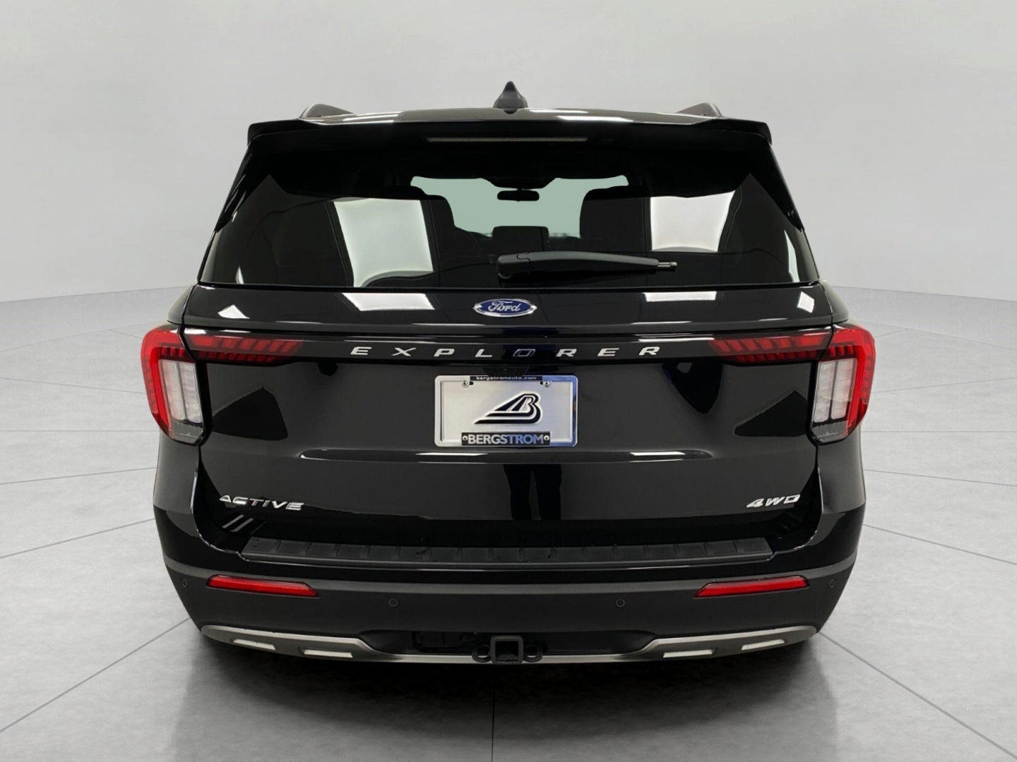 2025 Ford Explorer Active 4WD