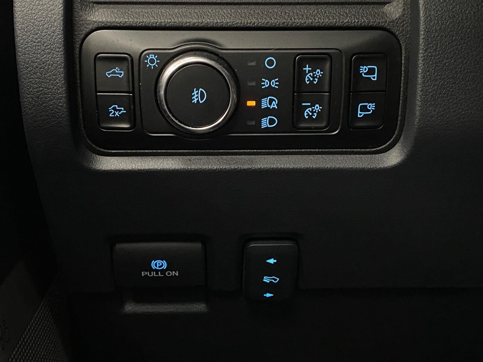 2025 Ford SUPER DUTY F-250 SRW LARIAT