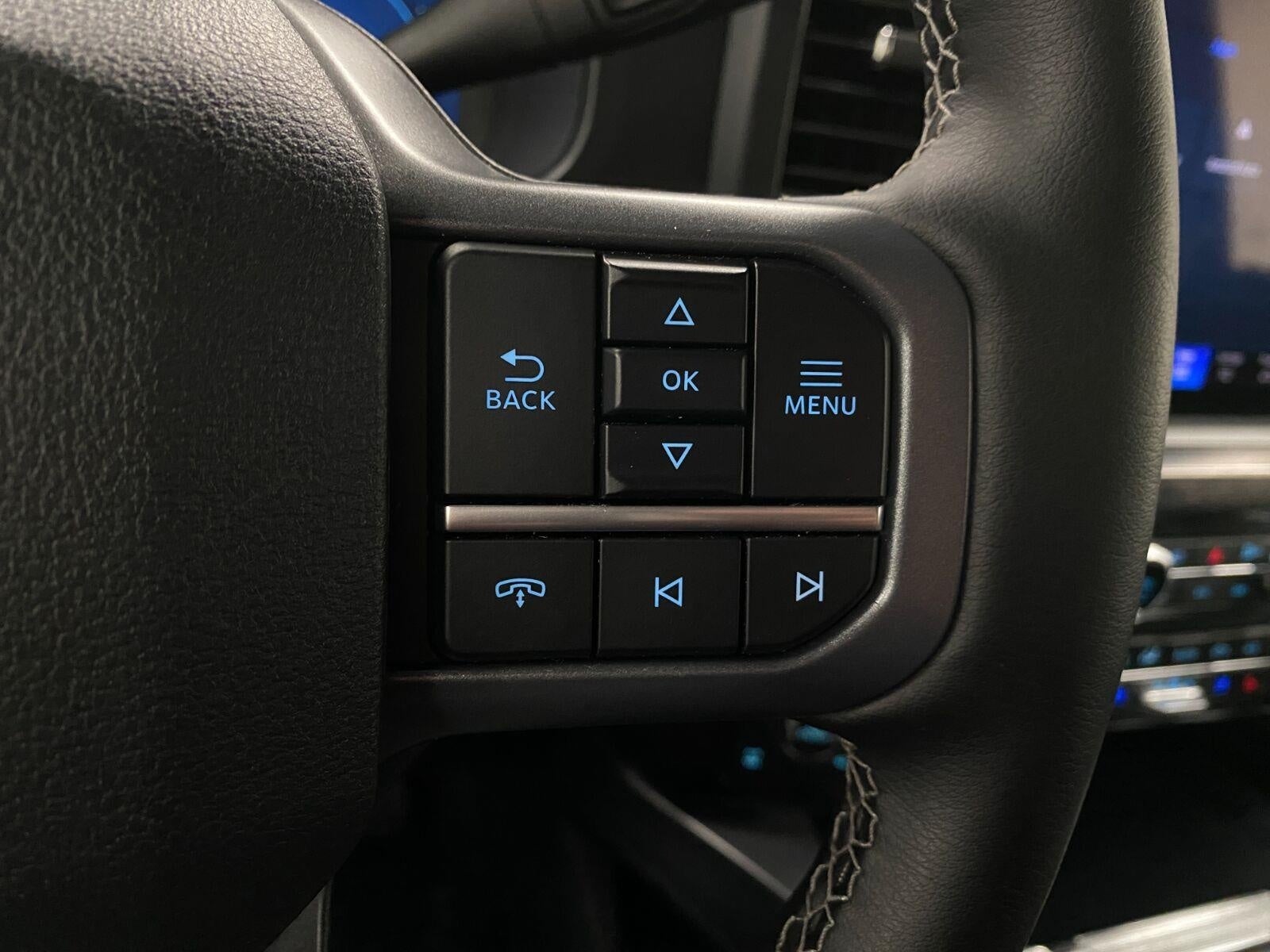 2025 Ford SUPER DUTY F-250 SRW LARIAT