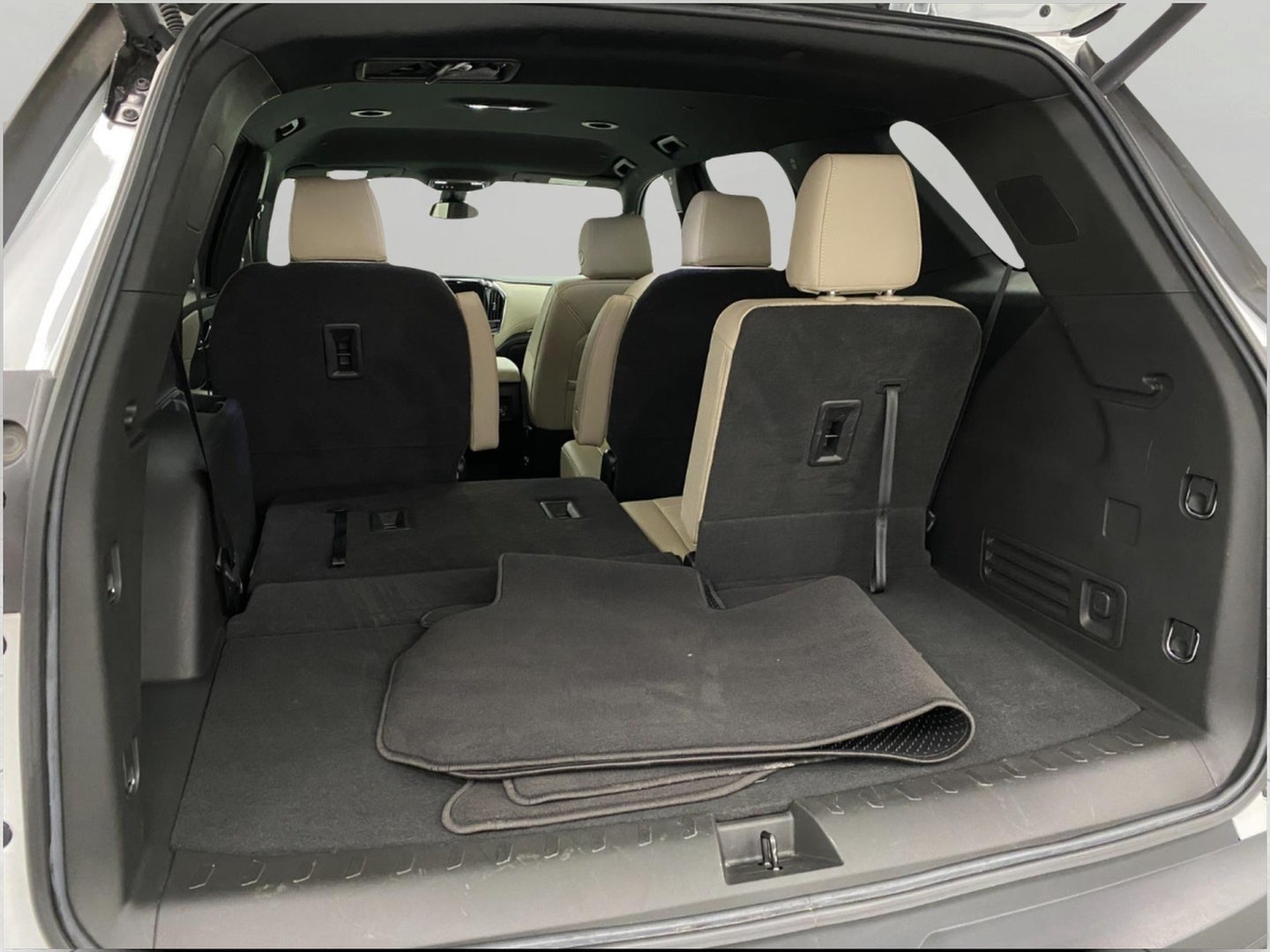 2022 Chevrolet Traverse AWD 4dr LT Leather