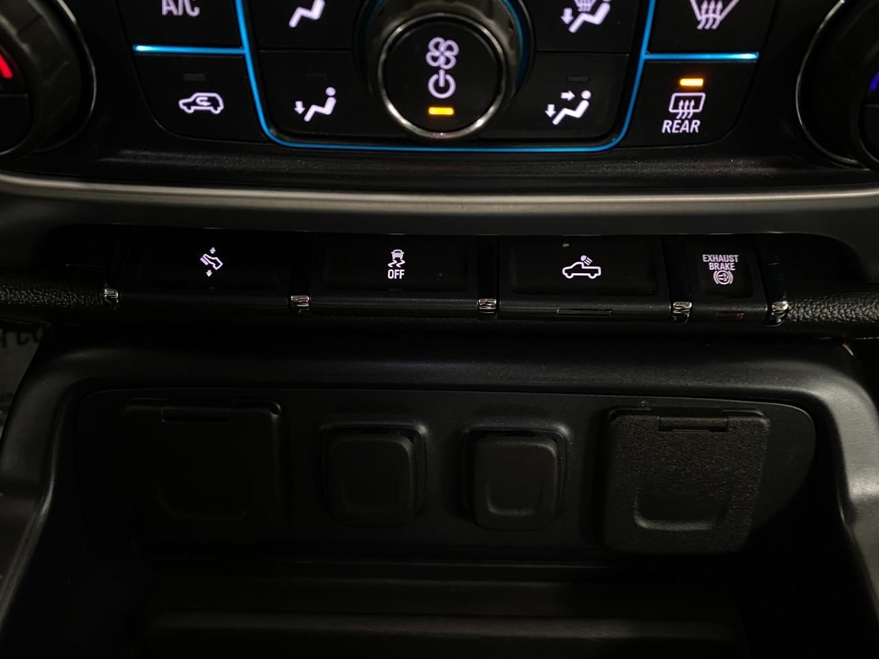 2018 GMC Sierra 3500HD 4WD Double Cab 158.1 SLT