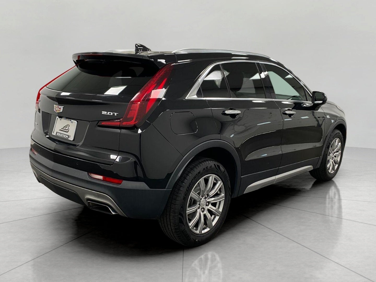 2019 Cadillac XT4 AWD 4dr Premium Luxury