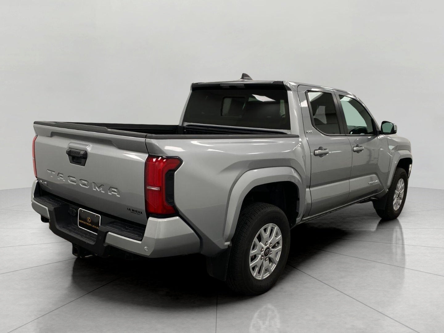 2024 Toyota TACOMA 4WD SR5