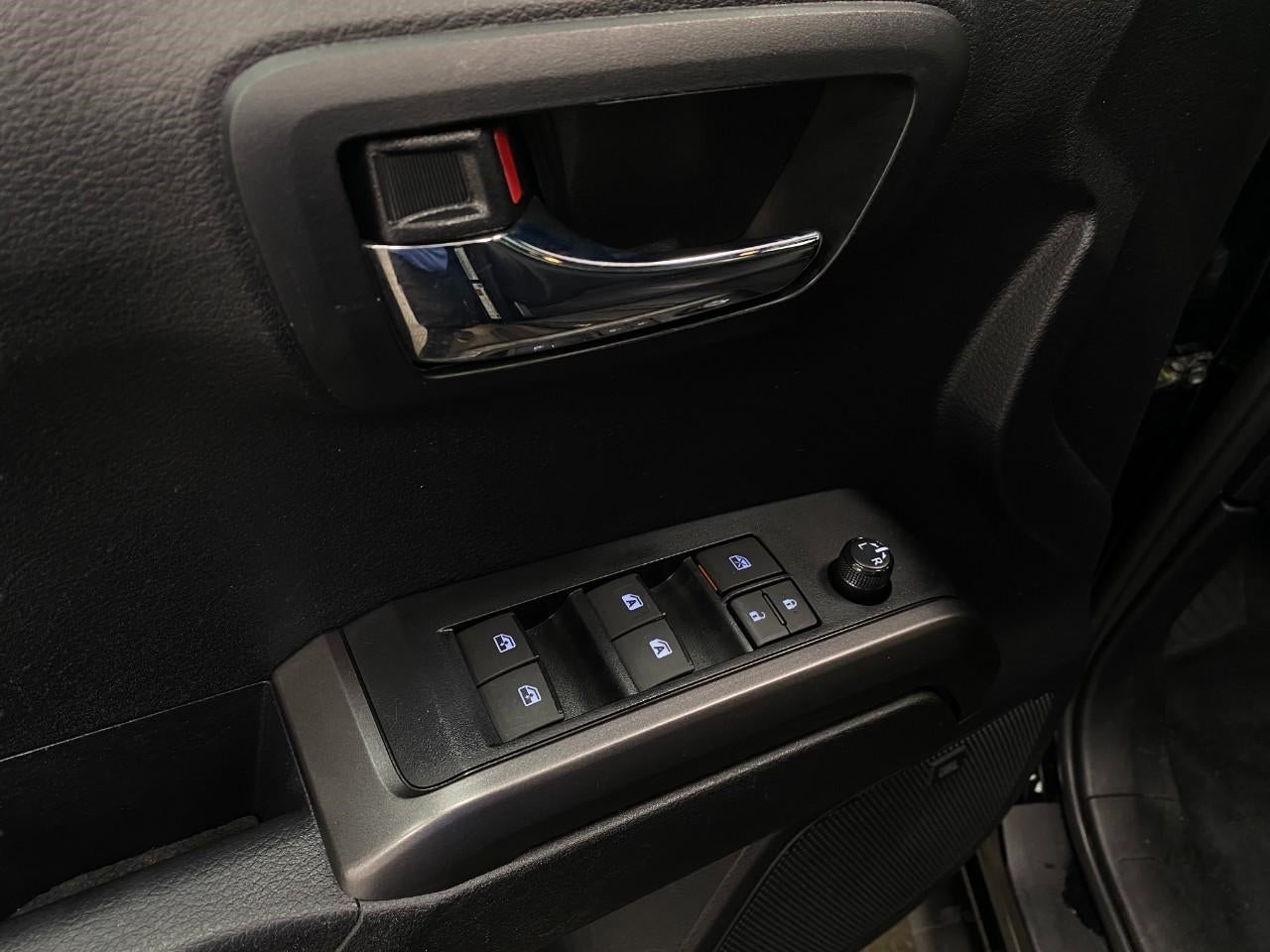 2023 Toyota TACOMA 4WD TRD PRO