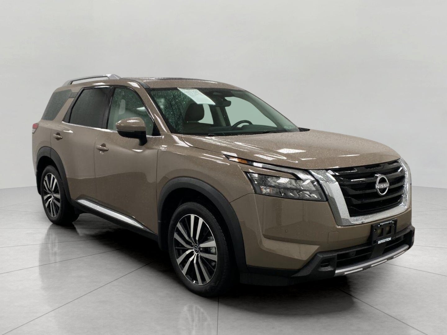 2025 Nissan Pathfinder Platinum 4WD