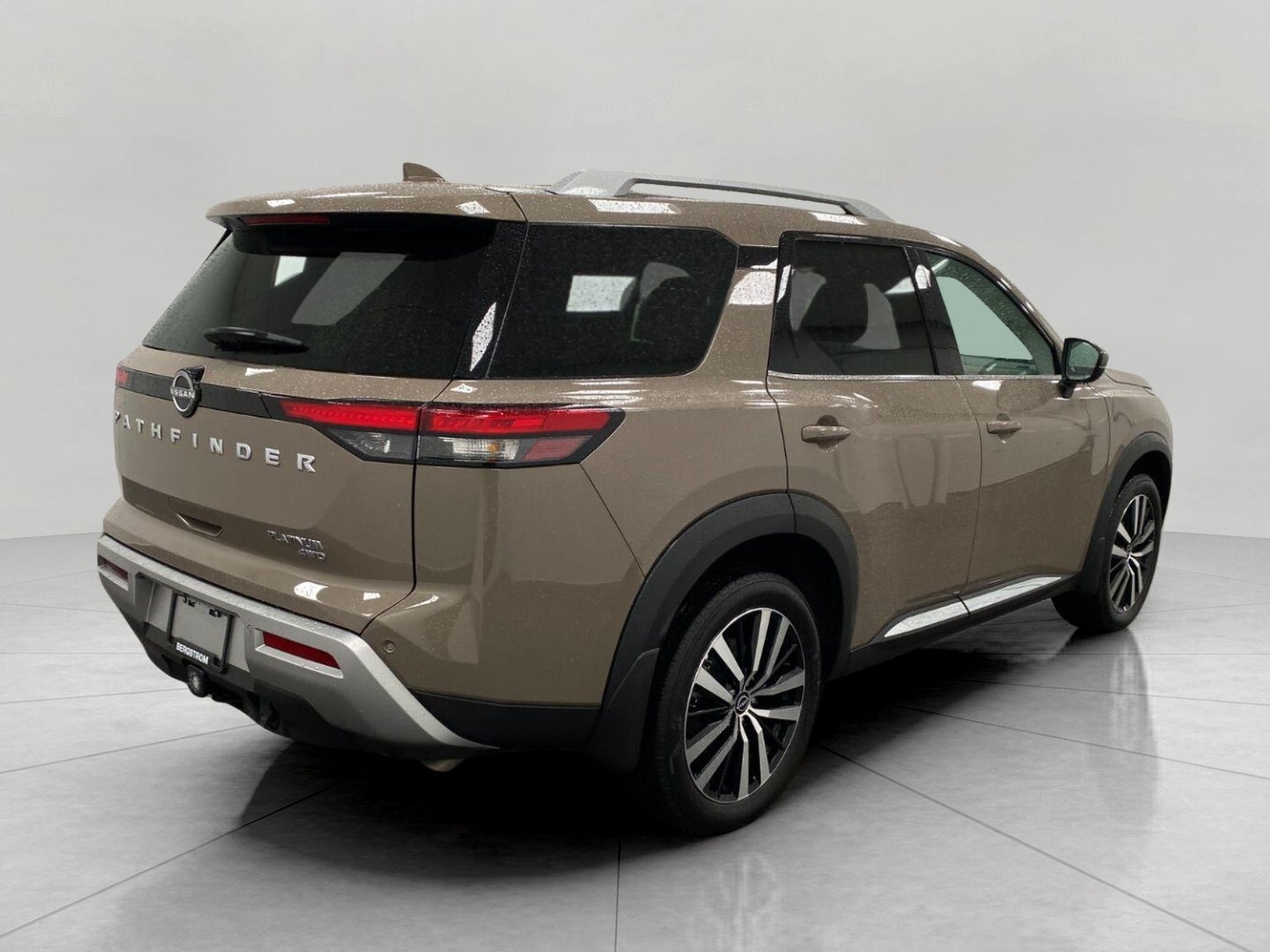 2025 Nissan Pathfinder Platinum 4WD