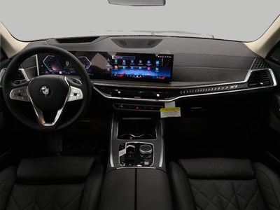 2026 BMW X7 xDrive40i Sports Activity Vehicle