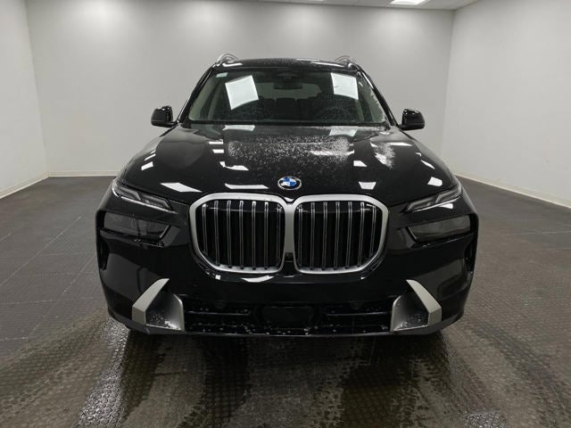2026 BMW X7 xDrive40i Sports Activity Vehicle