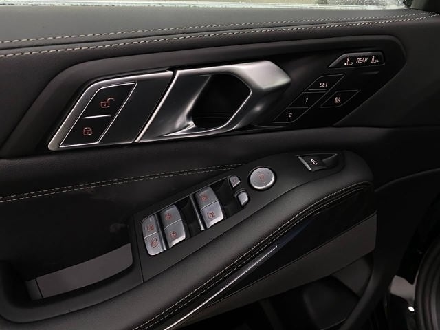 2026 BMW X7 xDrive40i Sports Activity Vehicle