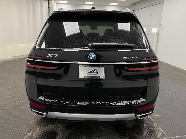 2026 BMW X7 xDrive40i Sports Activity Vehicle