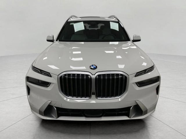 2026 BMW X7 xDrive40i Sports Activity Vehicle