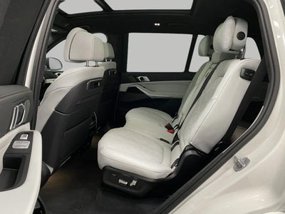 2026 BMW X7 xDrive40i Sports Activity Vehicle