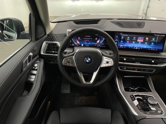 2026 BMW X7 xDrive40i Sports Activity Vehicle