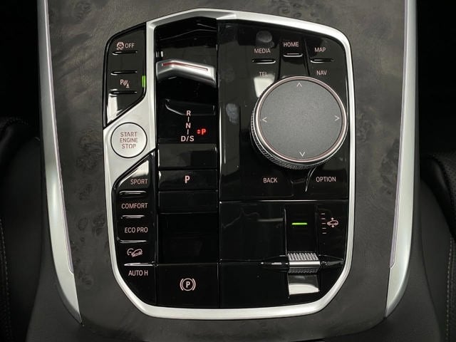 2026 BMW X7 xDrive40i Sports Activity Vehicle