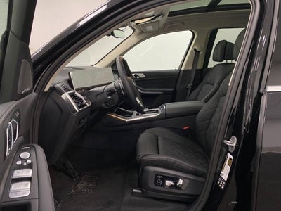 2026 BMW X7 xDrive40i Sports Activity Vehicle