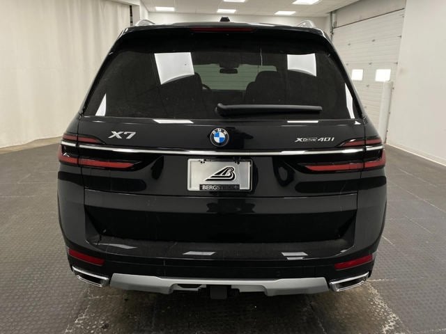 2026 BMW X7 xDrive40i Sports Activity Vehicle
