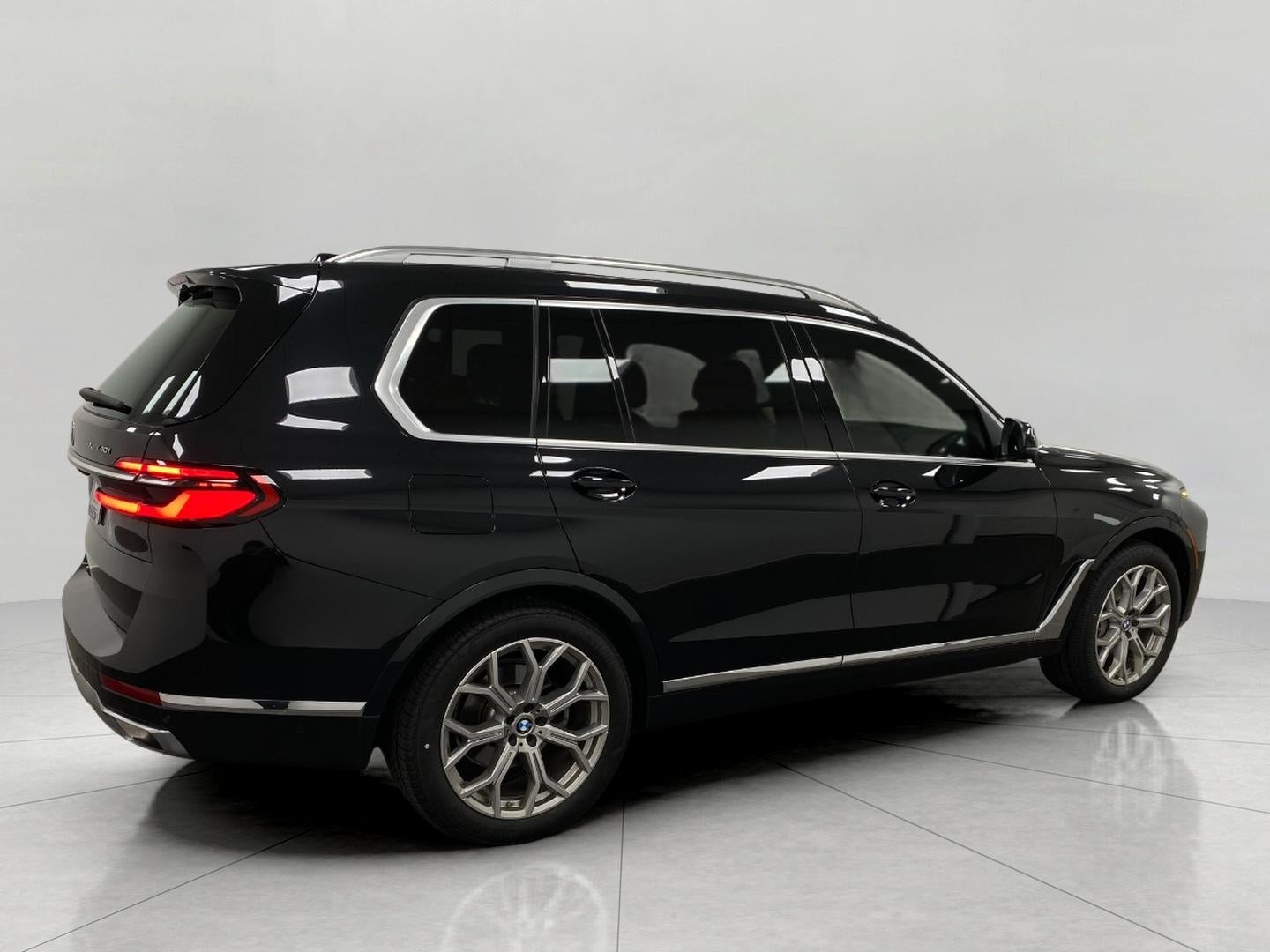 2023 BMW X7 xDrive40i Sports Activity Vehicle