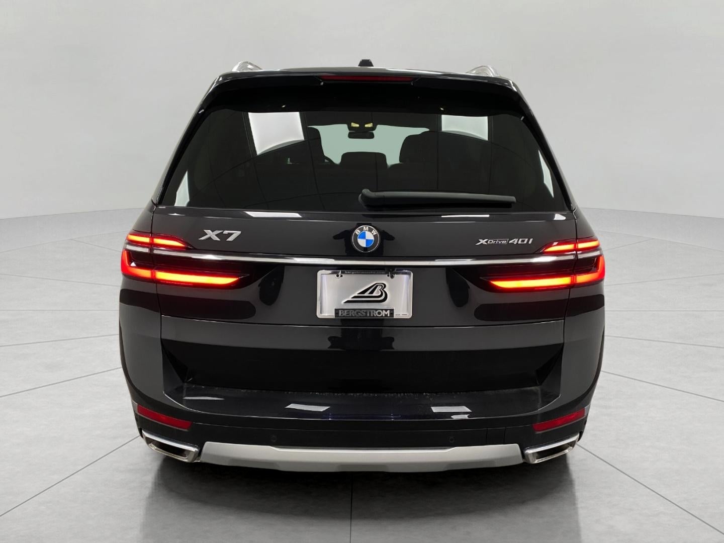 2023 BMW X7 xDrive40i Sports Activity Vehicle