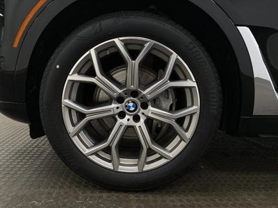 2023 BMW X7 xDrive40i Sports Activity Vehicle