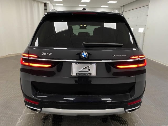 2023 BMW X7 xDrive40i Sports Activity Vehicle
