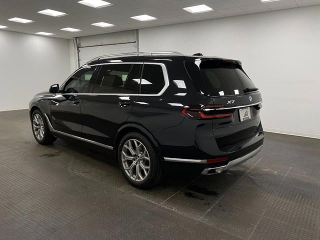 2023 BMW X7 xDrive40i Sports Activity Vehicle