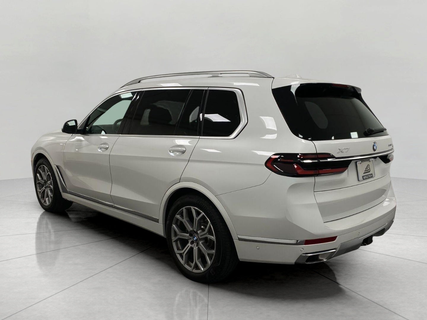 2026 BMW X7 xDrive40i Sports Activity Vehicle