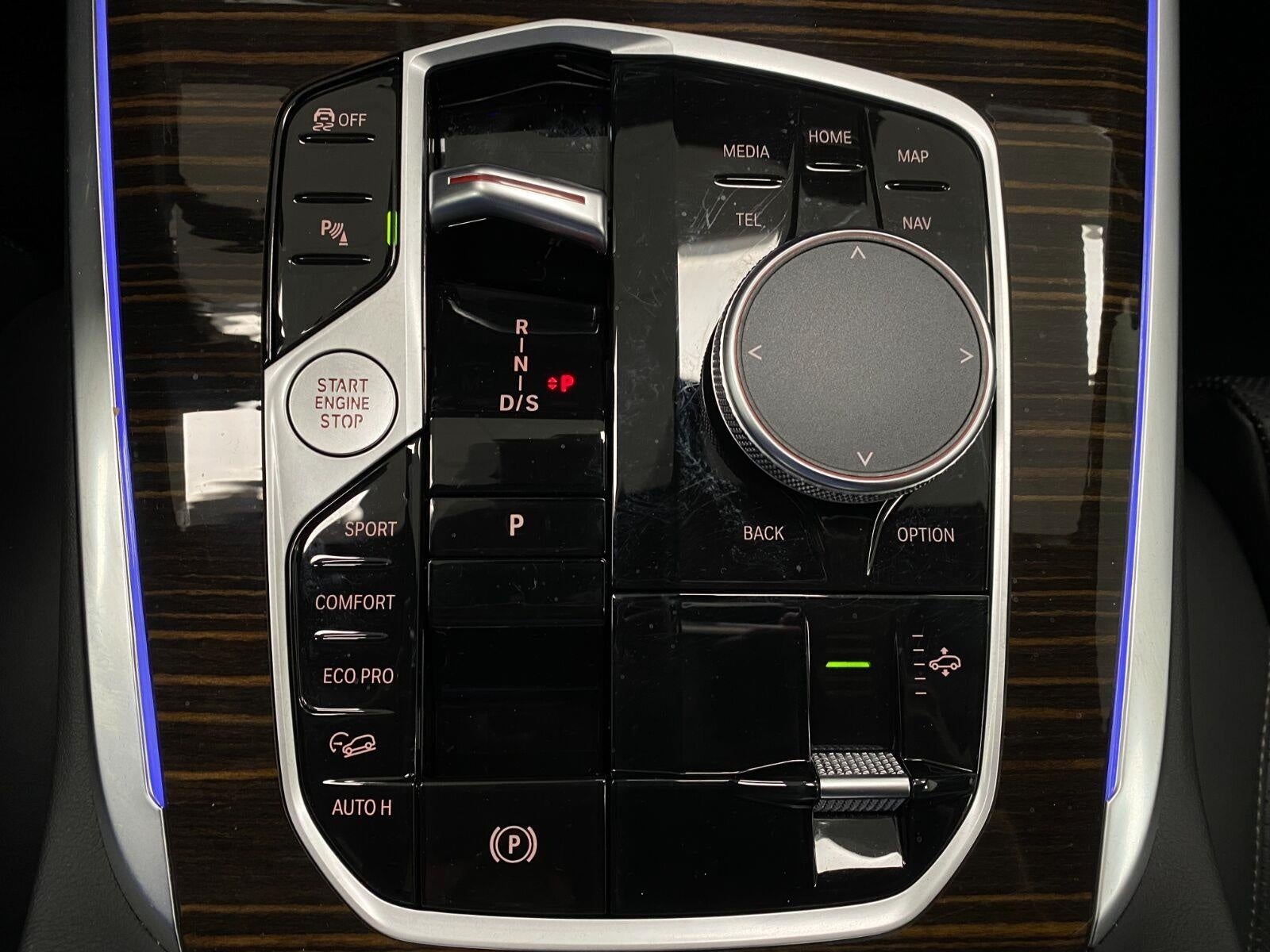 2026 BMW X7 xDrive40i Sports Activity Vehicle