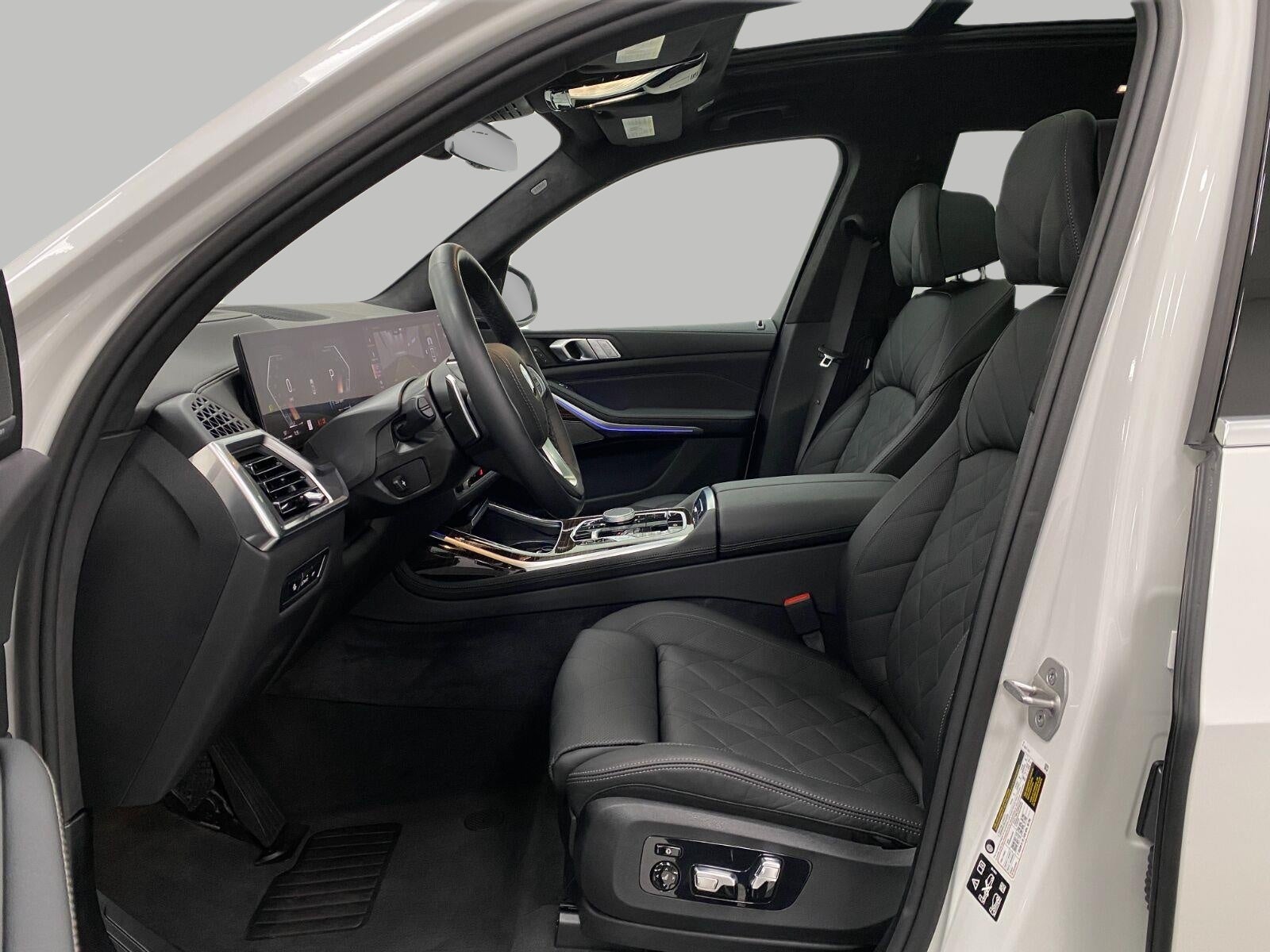 2026 BMW X7 xDrive40i Sports Activity Vehicle