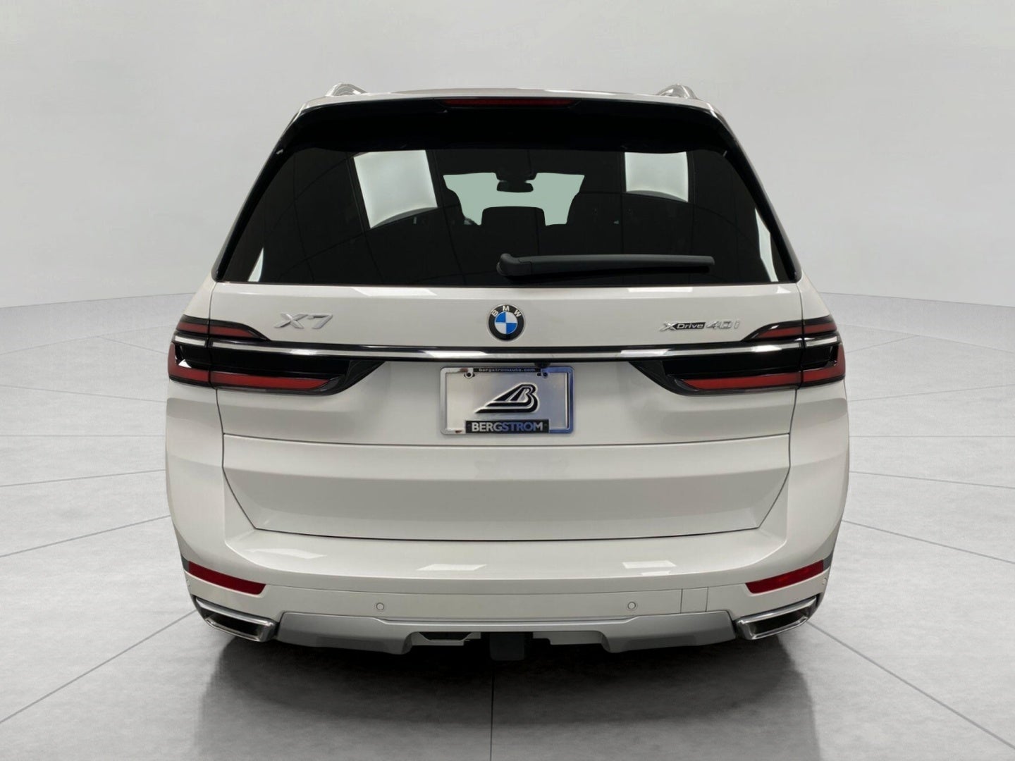 2026 BMW X7 xDrive40i Sports Activity Vehicle