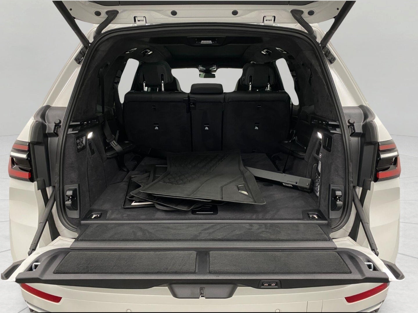 2026 BMW X7 xDrive40i Sports Activity Vehicle