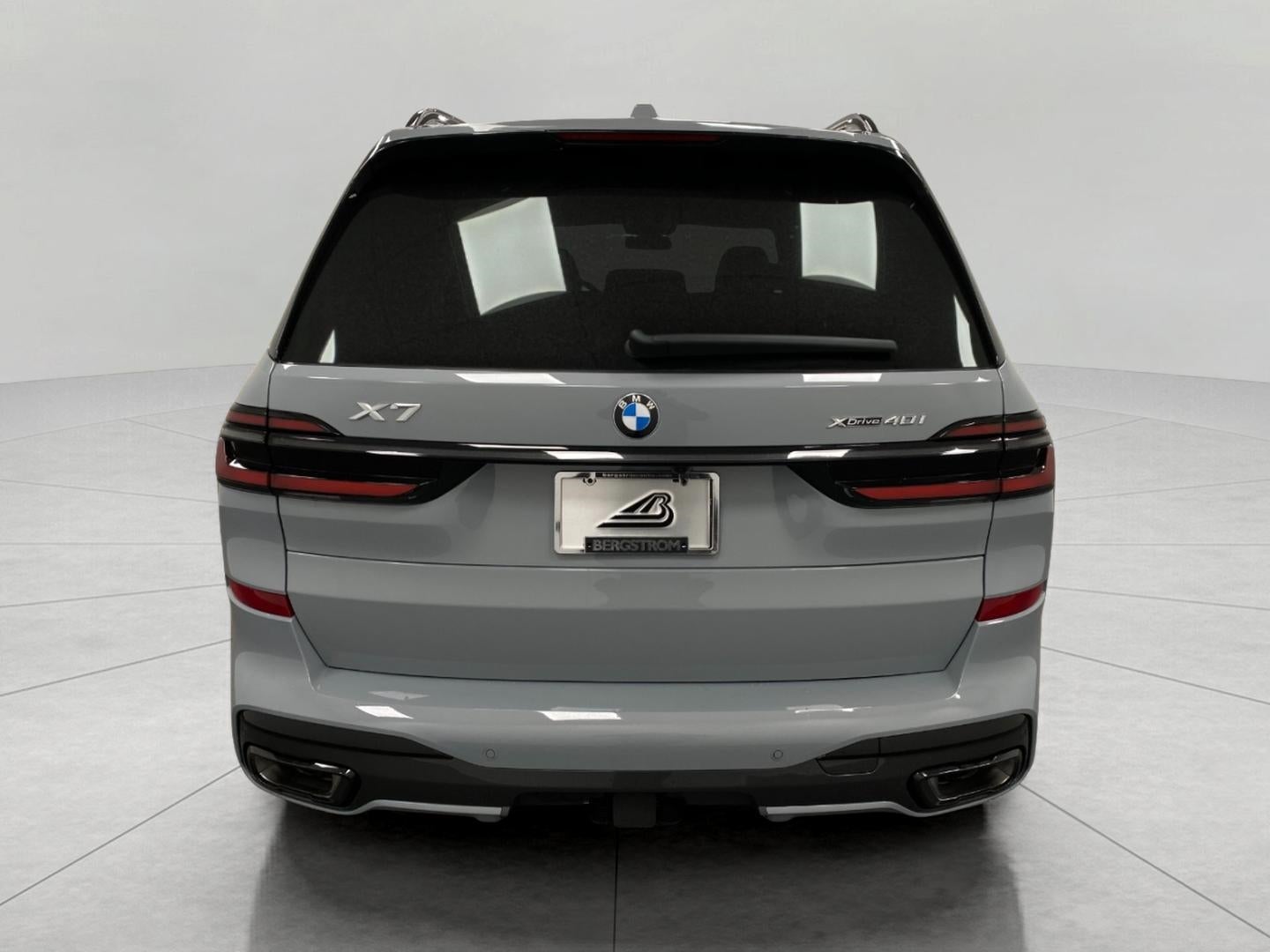2026 BMW X7 xDrive40i Sports Activity Vehicle