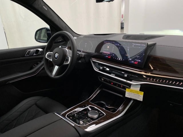 2026 BMW X7 xDrive40i Sports Activity Vehicle