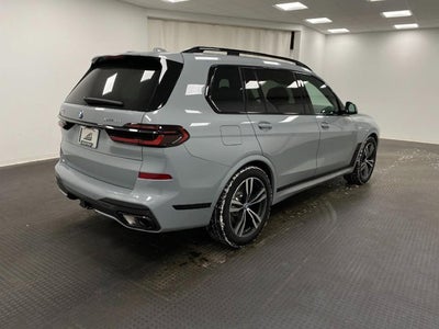 2026 BMW X7 xDrive40i Sports Activity Vehicle