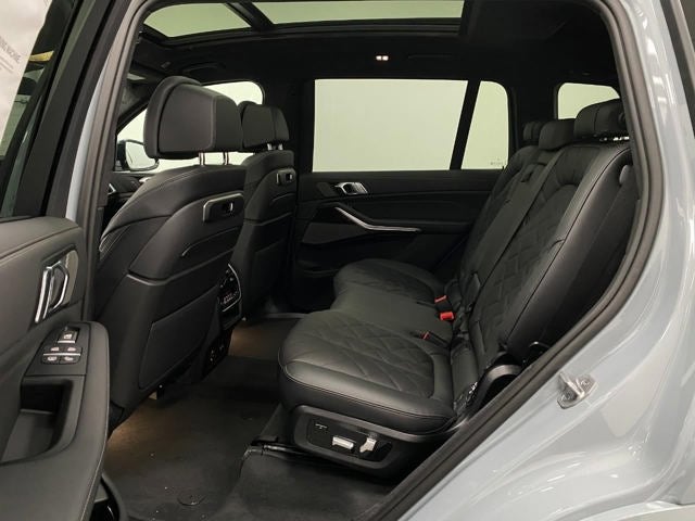 2026 BMW X7 xDrive40i Sports Activity Vehicle