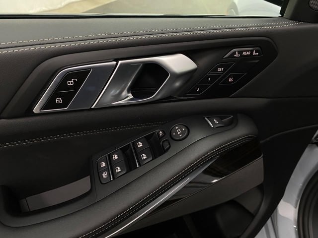 2026 BMW X7 xDrive40i Sports Activity Vehicle