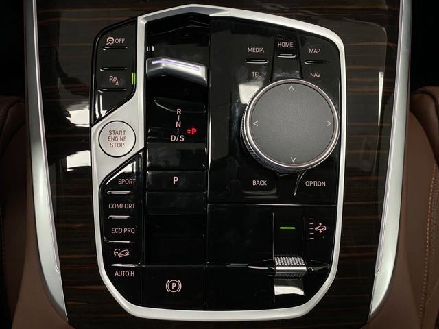 2027 BMW X7 xDrive40i Sports Activity Vehicle