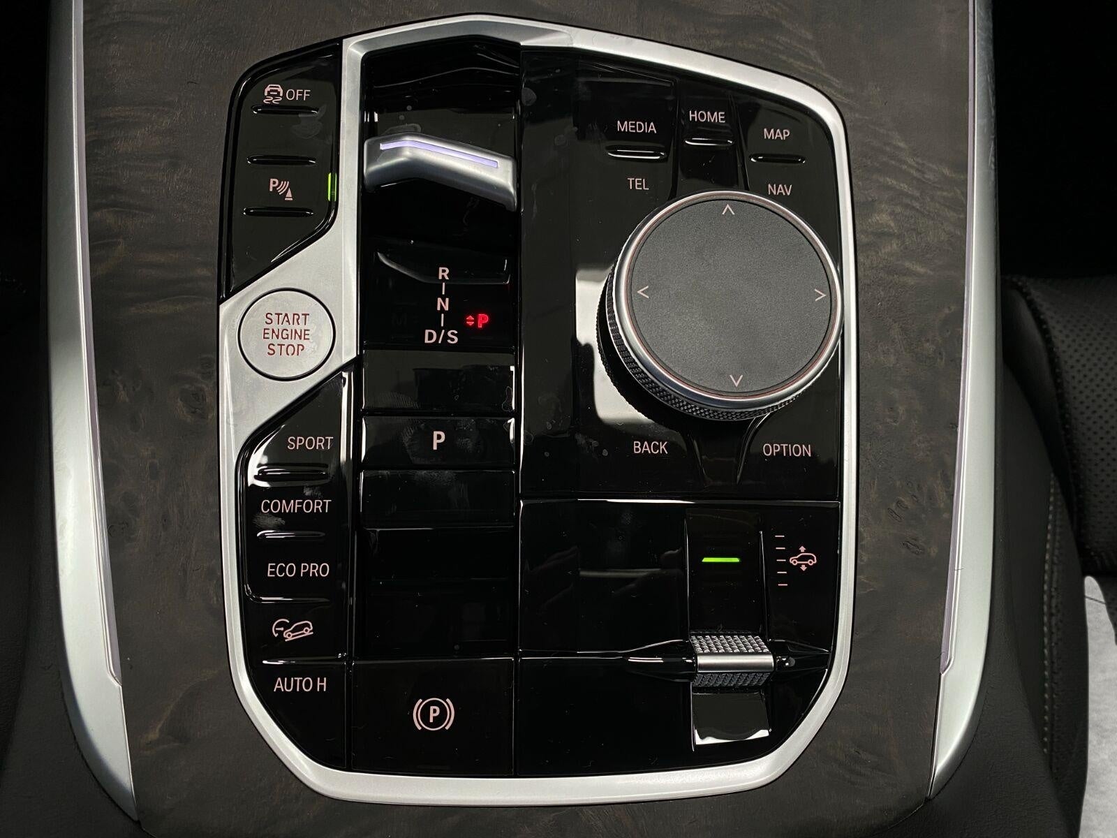 2027 BMW X7 xDrive40i Sports Activity Vehicle