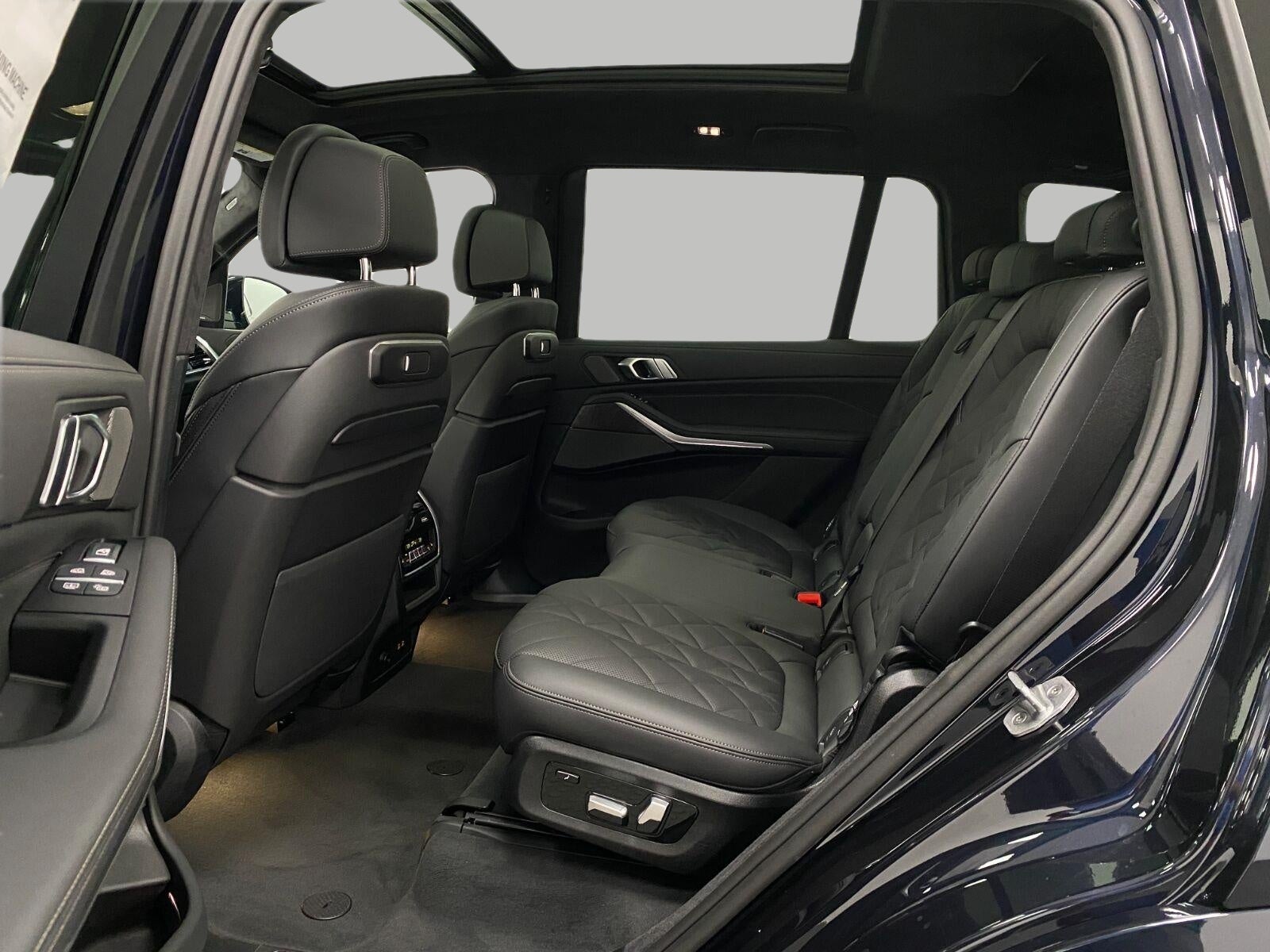 2027 BMW X7 xDrive40i Sports Activity Vehicle