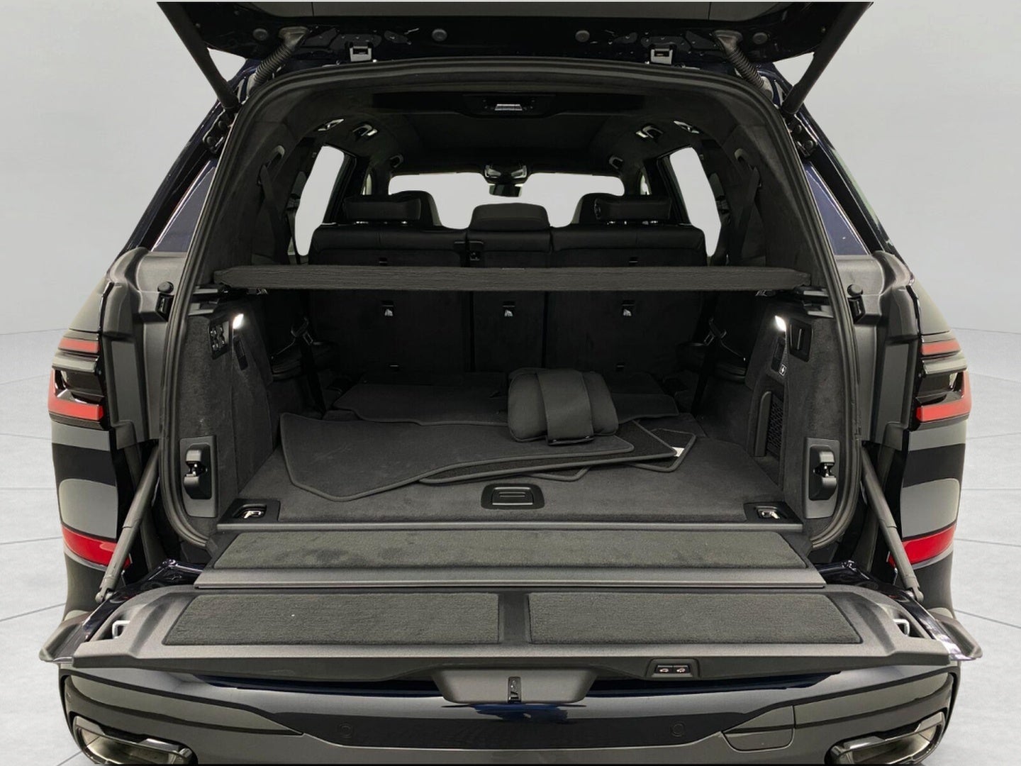 2027 BMW X7 xDrive40i Sports Activity Vehicle