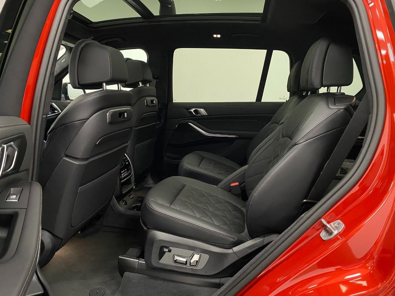2026 BMW X7 xDrive40i Sports Activity Vehicle