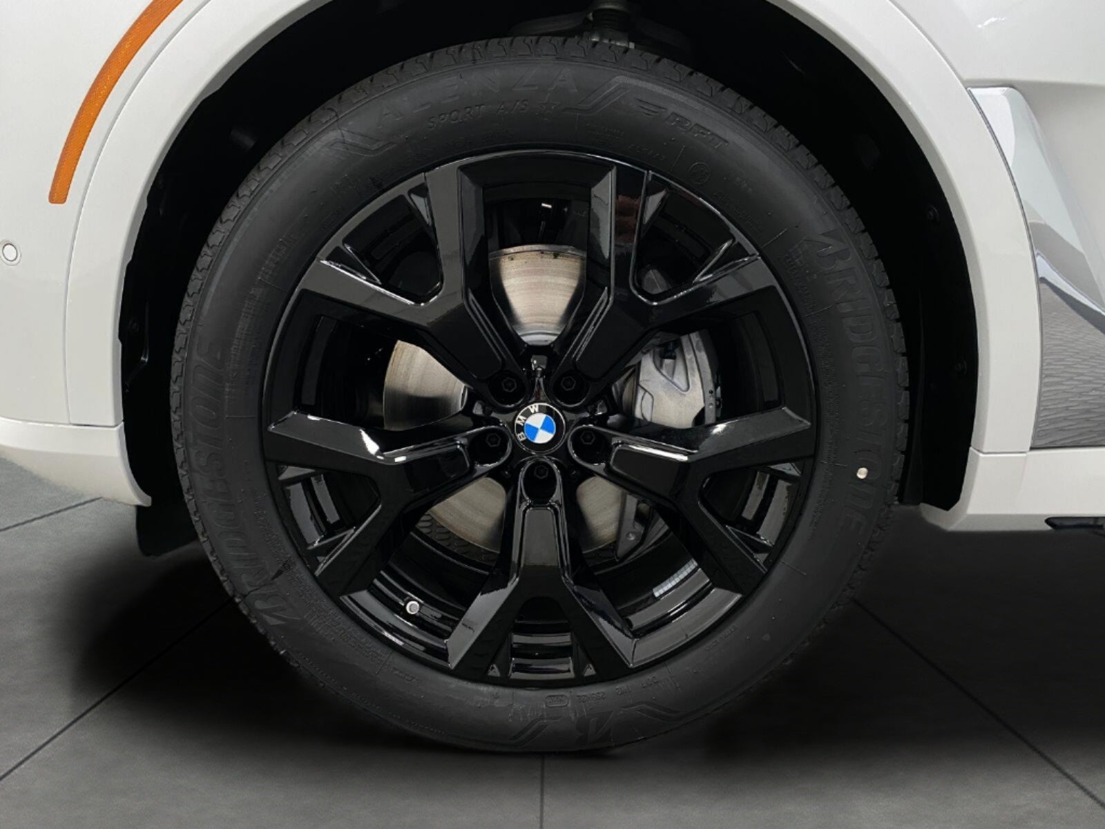 2027 BMW X7 xDrive40i Sports Activity Vehicle