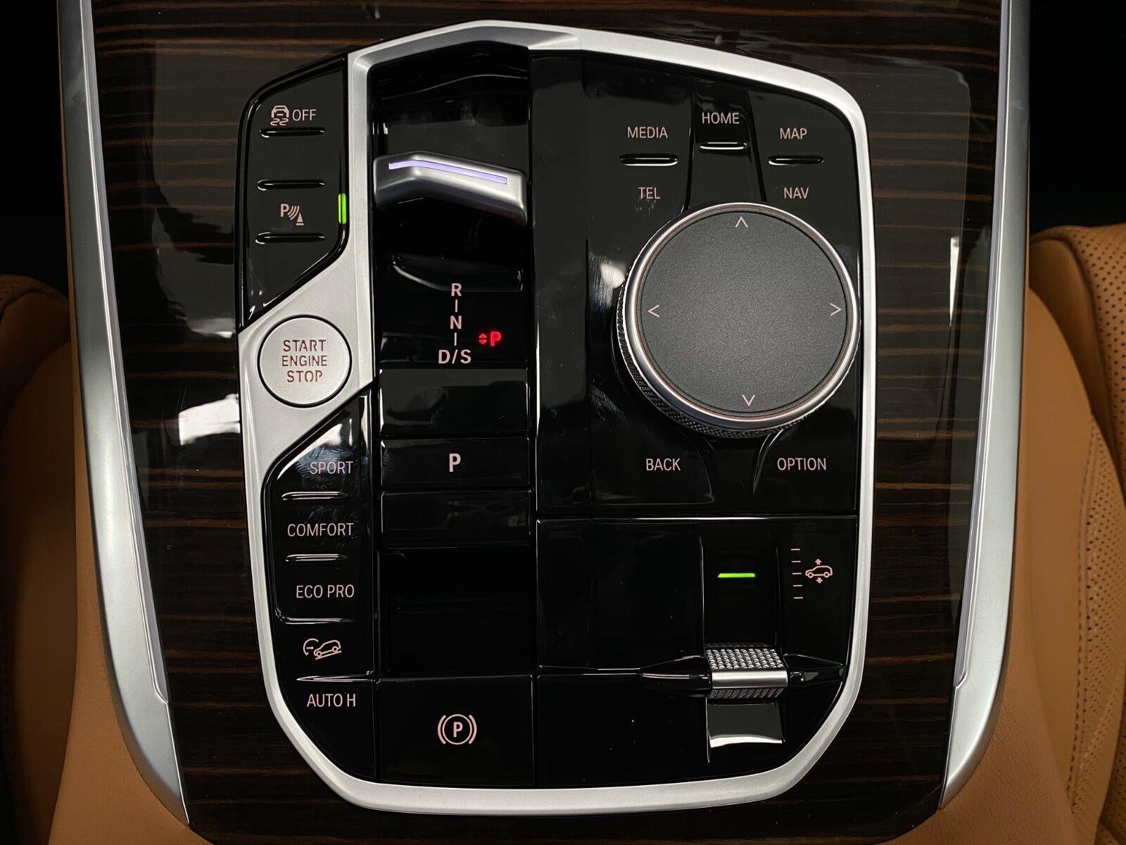 2027 BMW X7 xDrive40i Sports Activity Vehicle
