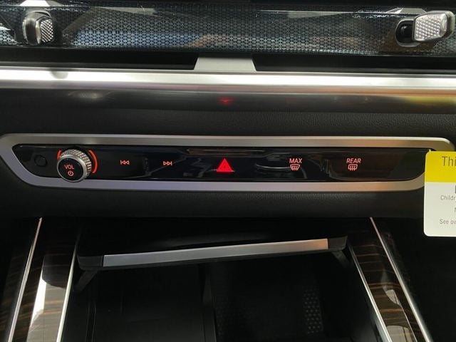 2027 BMW X7 xDrive40i Sports Activity Vehicle