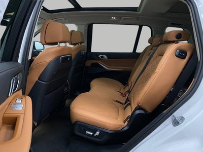 2027 BMW X7 xDrive40i Sports Activity Vehicle