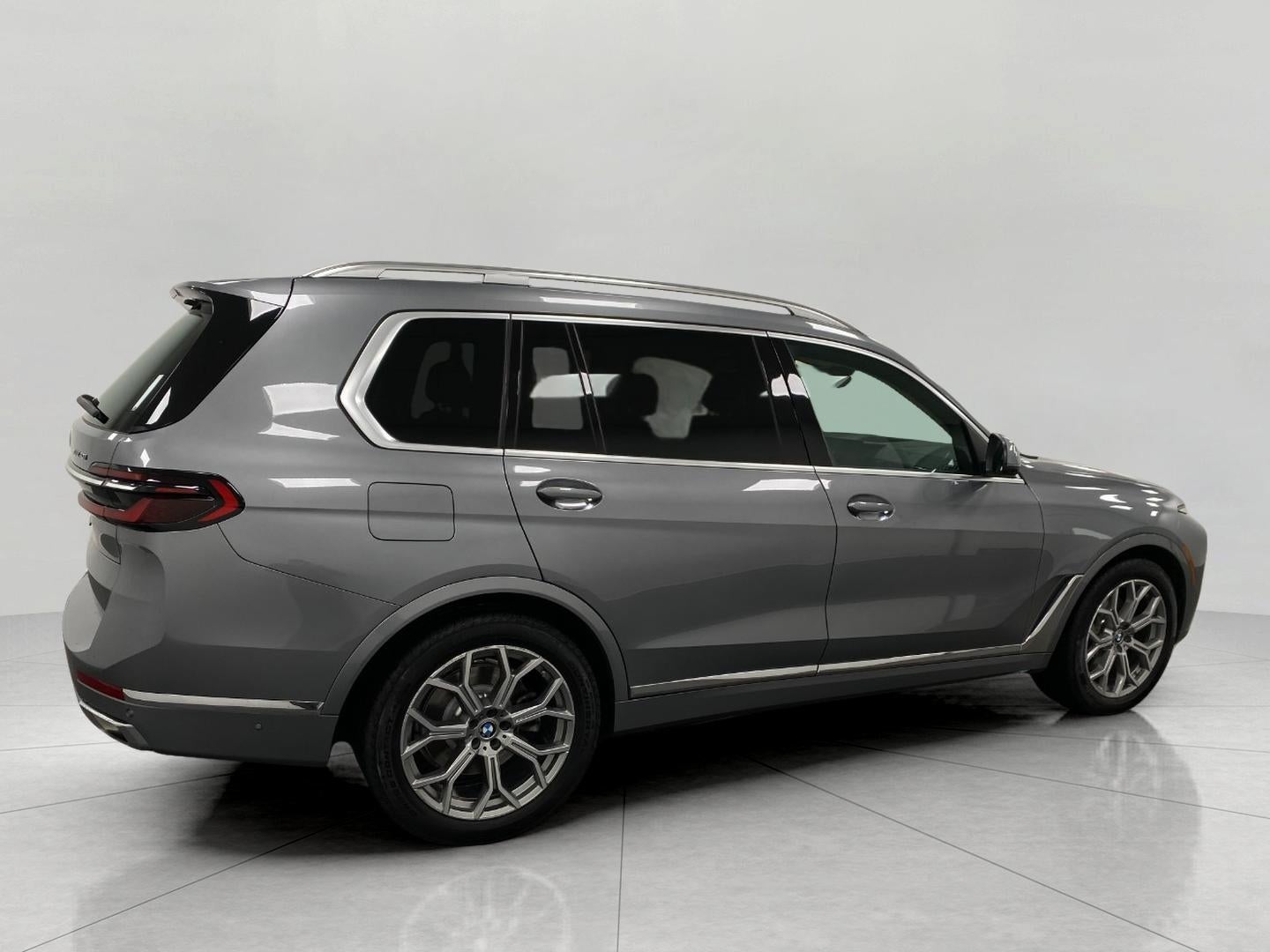 2023 BMW X7 xDrive40i Sports Activity Vehicle
