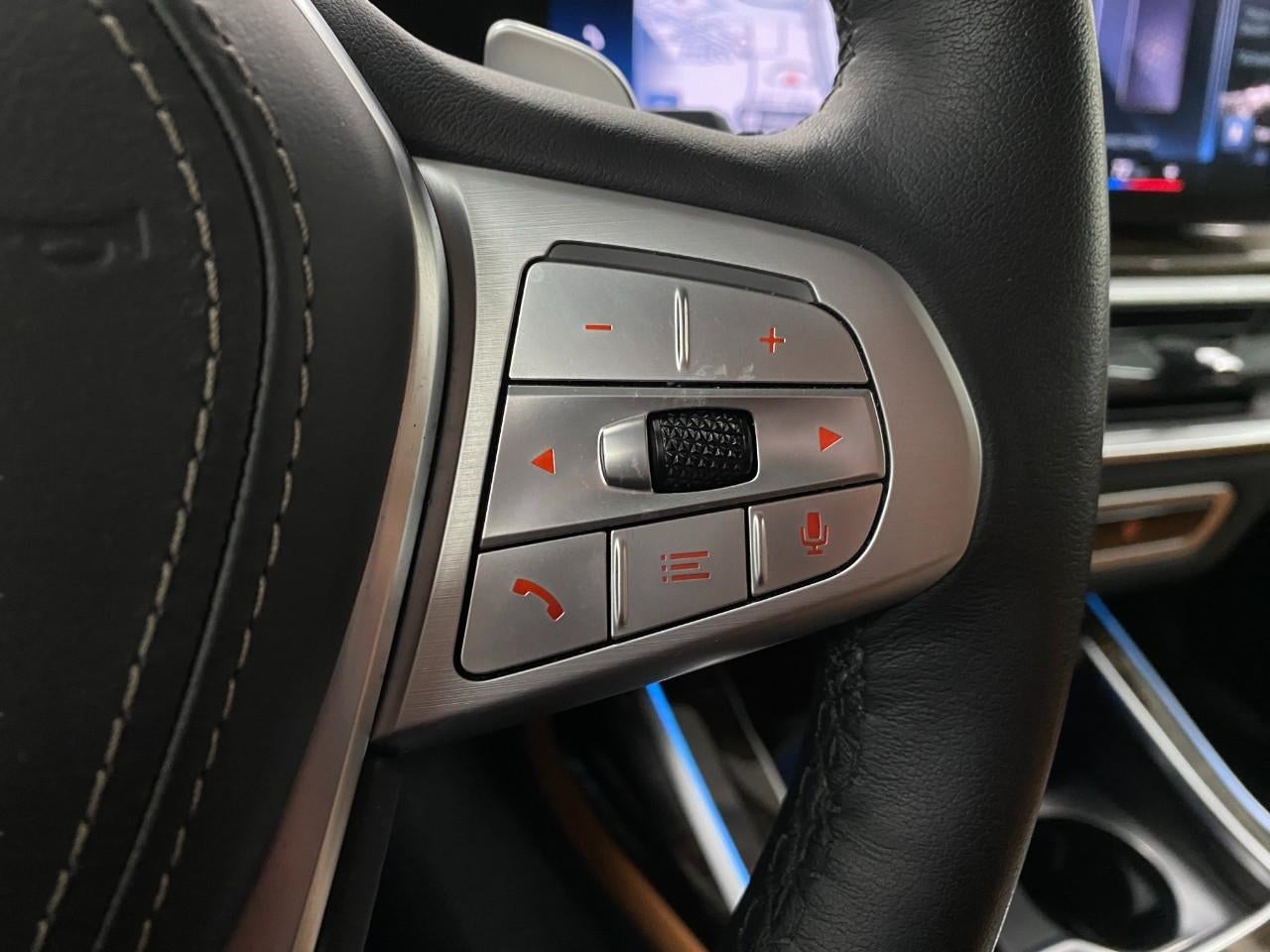 2023 BMW X7 xDrive40i Sports Activity Vehicle