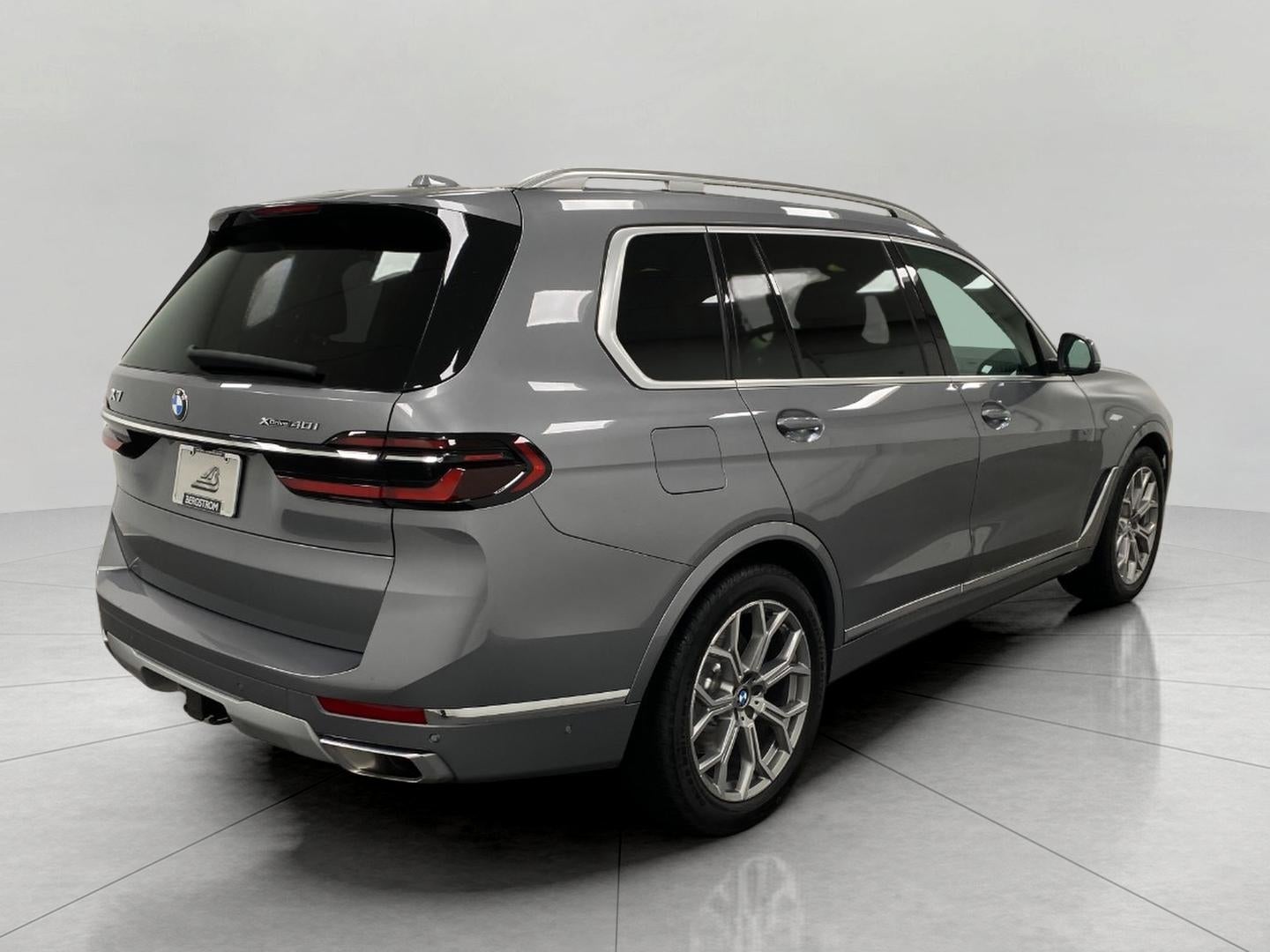 2023 BMW X7 xDrive40i Sports Activity Vehicle