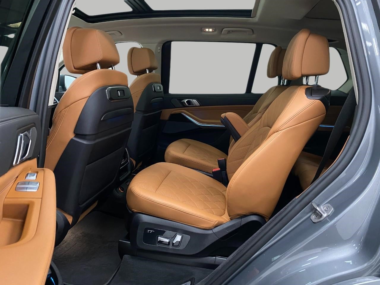2023 BMW X7 xDrive40i Sports Activity Vehicle