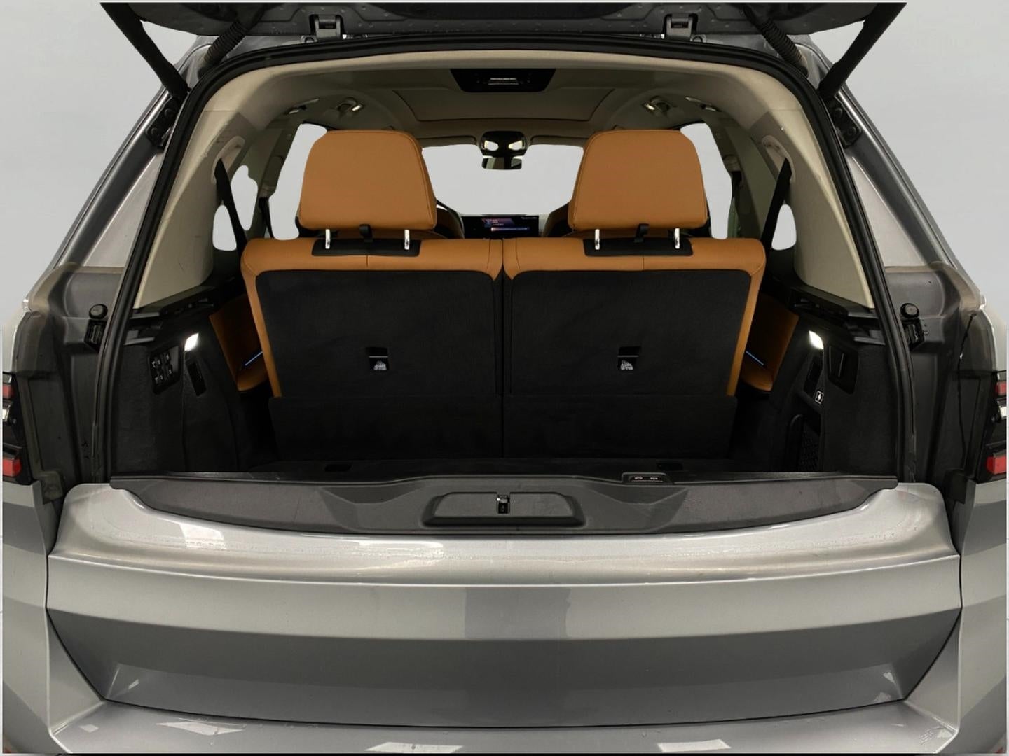 2023 BMW X7 xDrive40i Sports Activity Vehicle